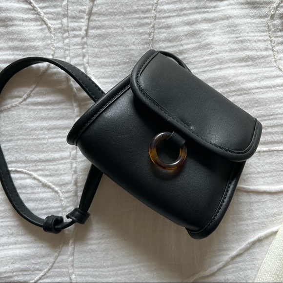 Urban Outfitters Handbags - Urban Outfitters small Fanny Pack